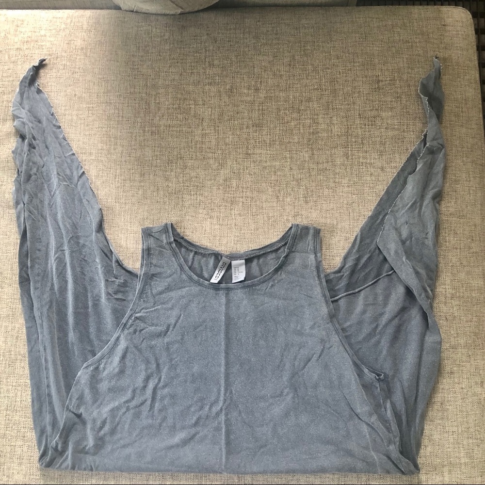 Grey tank